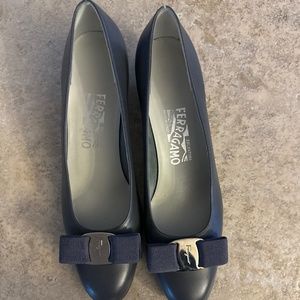 Salvatore Ferragamo Vara Bow Accent Pumps